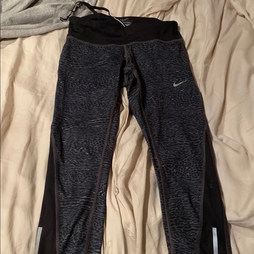 Cropped Nike Leggings
